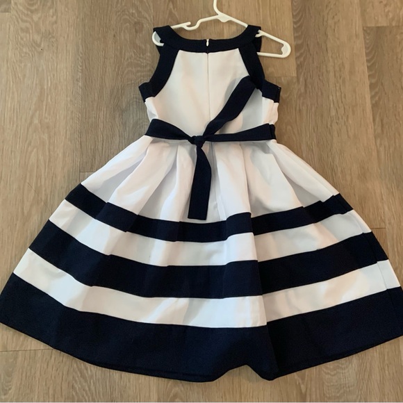 Bonnie Jean GirlSize 8 Navy  & White Pleated Sleeveless Special Occasion Dress - Picture 7 of 10